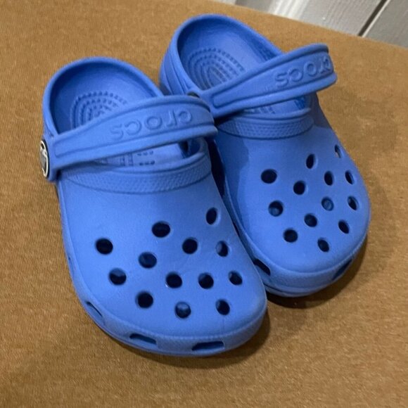 CROCS  CLOG SIZE 4 SLIDE ON BLUE  KAWAII BABIES CONFORTBLE SHOES - Picture 7 of 11